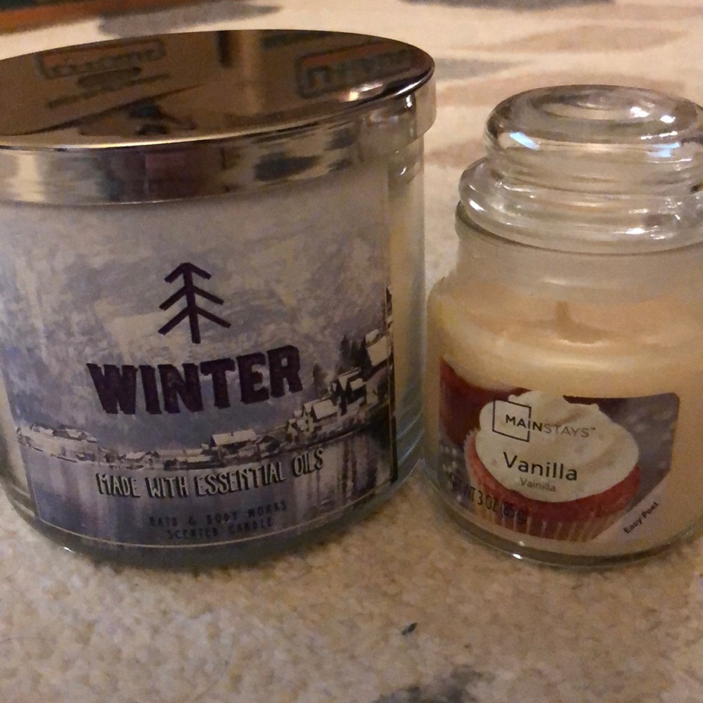 2 Winter Scented Candles